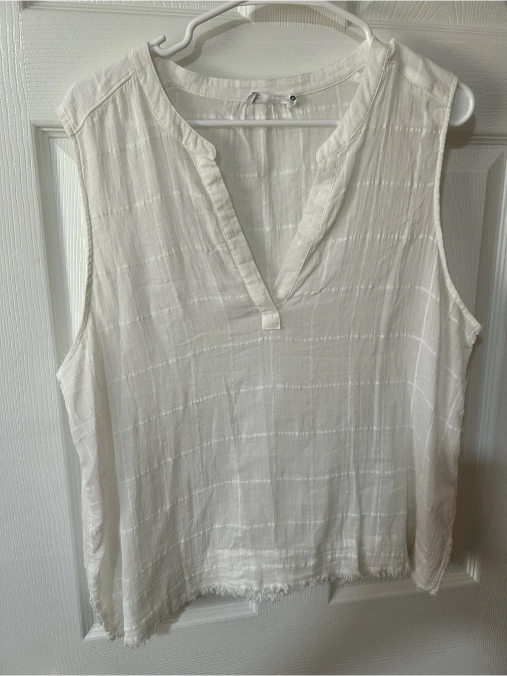 Carve Designs XL Dylan Tank in white. - Picture 1 of 6